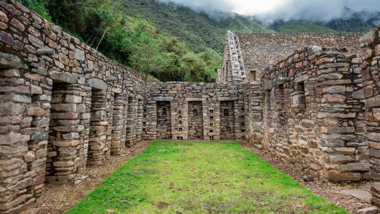 CHOQUEQUIRAO: Cómo llegar a la ciudad Inca escondida en los Andes