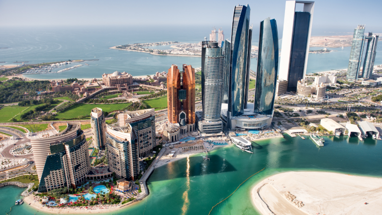 Abu Dhabi por 253€ ida y vuelta desde Madrid: una semana en Emiratos por poco más de 250€