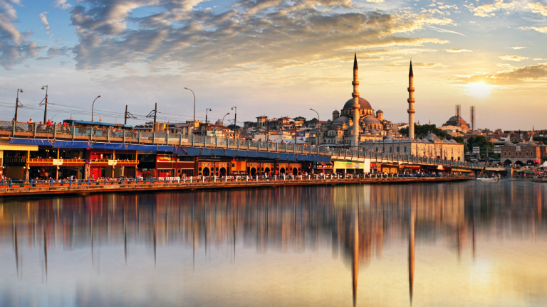 Estambul desde Madrid por 152€: siete noches entre Europa y Asia