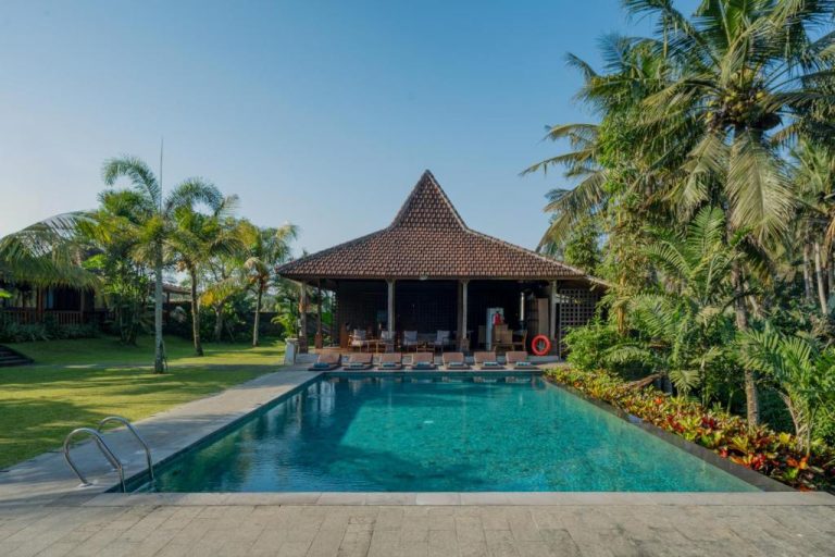 Seis noches en Ubud por 100,50€ por persona: piscina en Bali