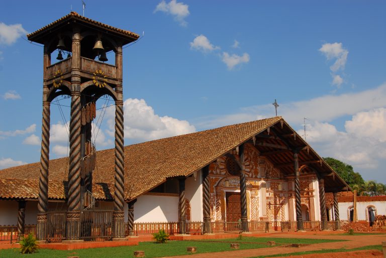 Chiquitos: ruta por las misiones jesuíticas de madera de Bolivia