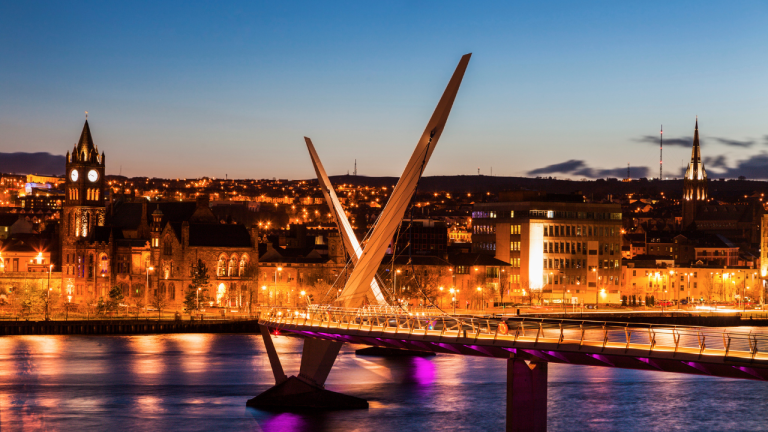 Barcelona–Belfast por 138 € para vivir Derry Halloween