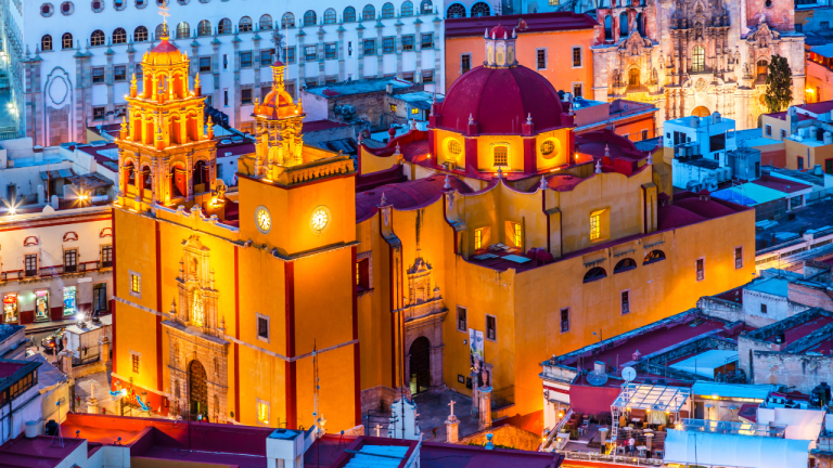 Guanajuato: cómo llegar a la ciudad mexicana de las calles subterráneas