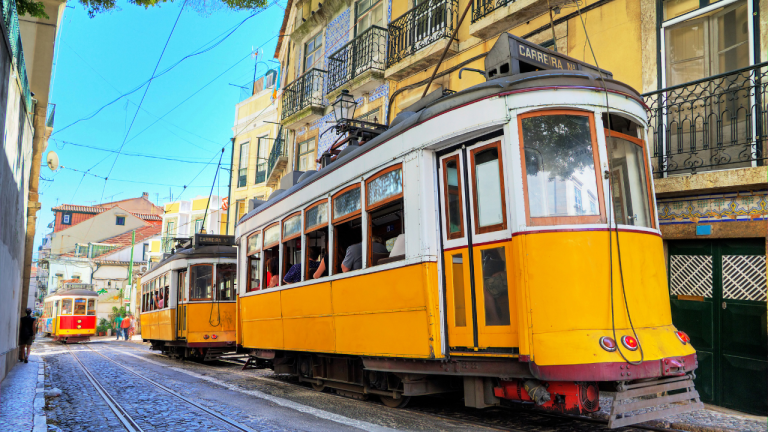 Lisboa por 50€ ida y vuelta desde Valencia: 8 noches para conocerla sin correr