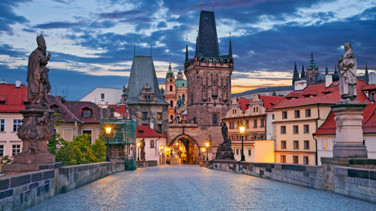 Praga desde Barcelona: vuelos + 5 noches de apartamento por 276€ por persona