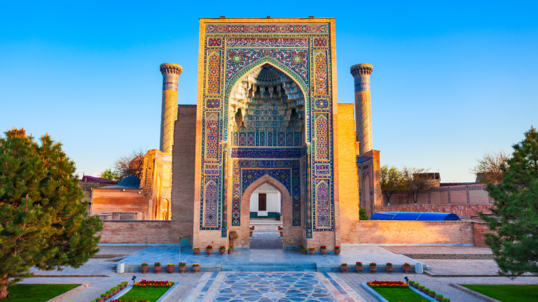 Uzbekistán en tren: ruta entre Taskent, Samarcanda y Bujará