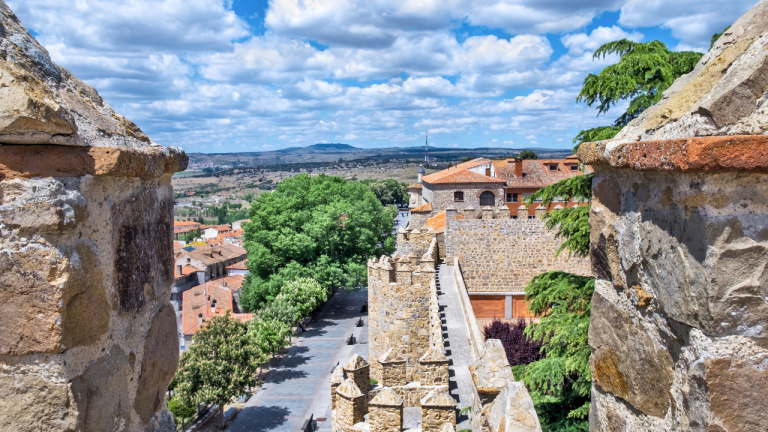 Fin de semana con amigos dentro de las murallas de Ávila: una idea para seis
