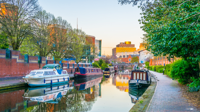 Barcelona–Birmingham por 34€ ida y vuelta: cuatro días en una Inglaterra muy diferente a Londres