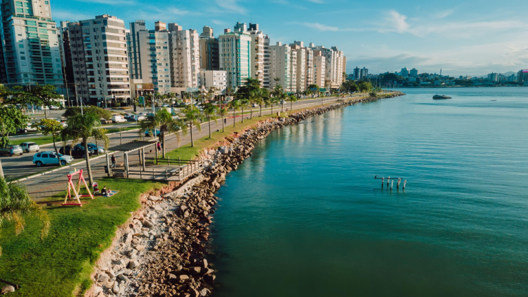 Buenos Aires–Florianópolis por 278 USD ida y vuelta: vuelos directos en noviembre