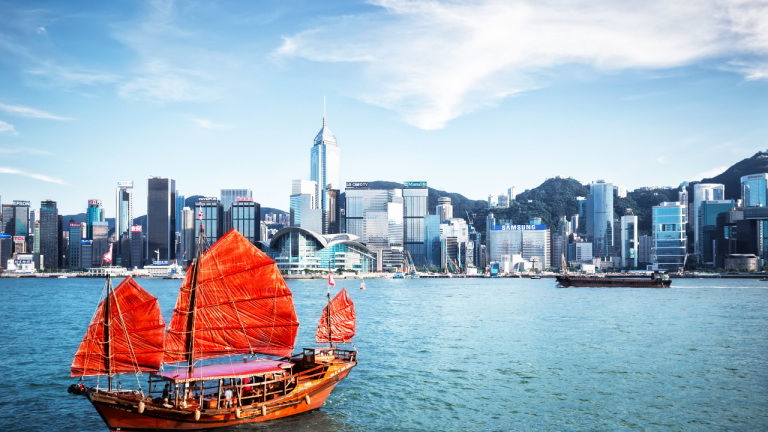 Madrid–Hong Kong por 423 € ida y vuelta: diez noches posibles con Air China vía Pekín