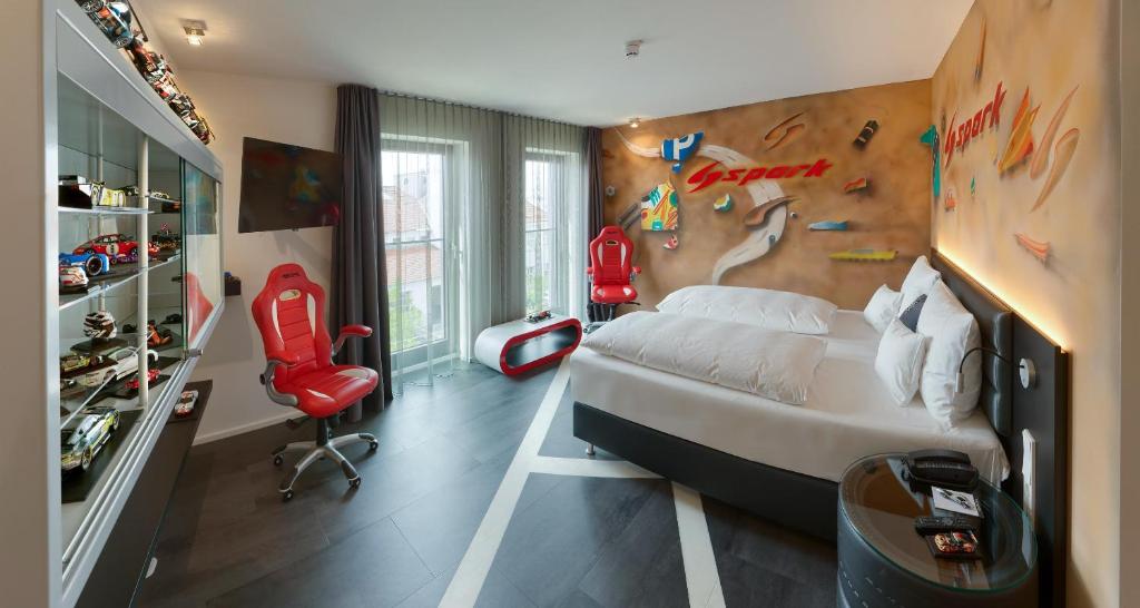 V8 Hotel Motorworld