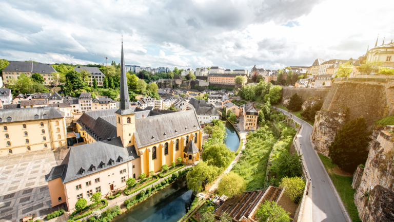 Madrid–Luxemburgo por 43€ ida y vuelta: seis noches para descubrir un país pequeño que da para mucho más que su capital