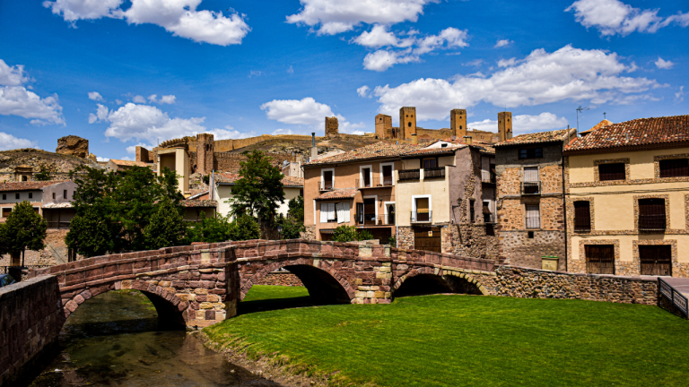 Molina de Aragón: un fin de semana rural en estudio con cocina por 158 €