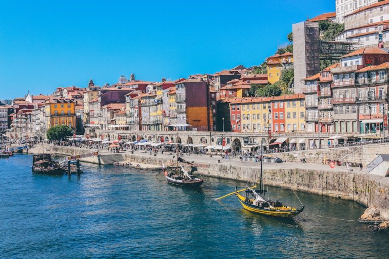 Oporto, portada de la oferta Madrid–Oporto