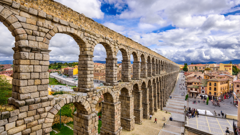 Volar en globo sobre Segovia: una experiencia diferente por 150€
