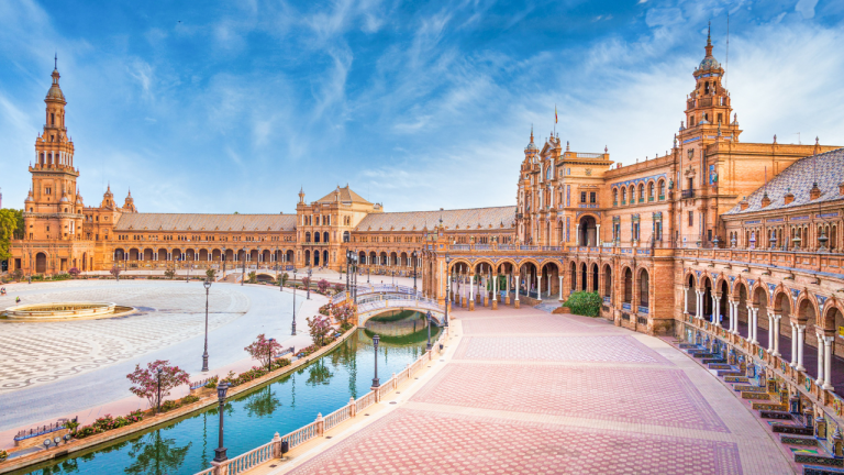 Dormir dos noches en un 5 estrellas de Sevilla por 166€ por persona
