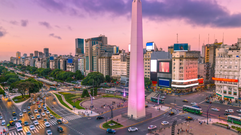 Ruta Alfonsiana: Argentina + Uruguay en un solo viaje con vuelo directo desde Madrid por 482€
