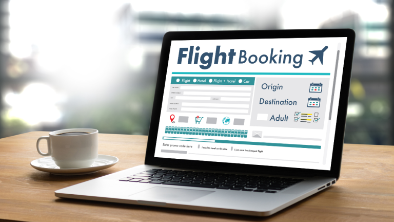 ¿Es mejor comprar un vuelo directamente a la aerolínea o en una agencia online?