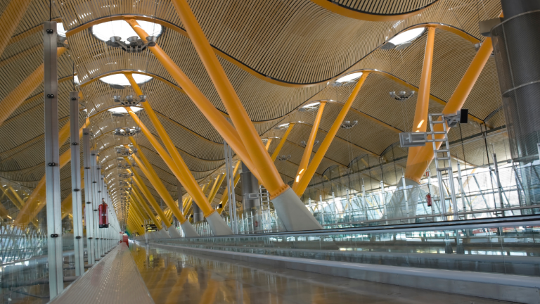 ¿Necesita Madrid un segundo aeropuerto? Barajas, Madrid Sur y el futuro de la aviación en España