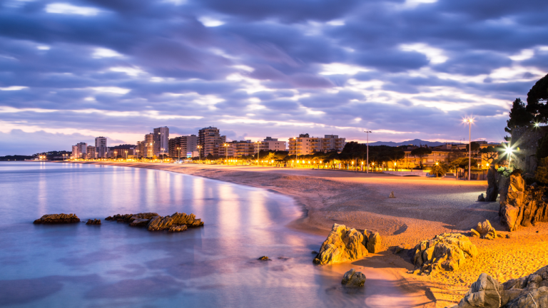 Platja d’Aro en octubre: una semana con pensión completa por 893 € para dos