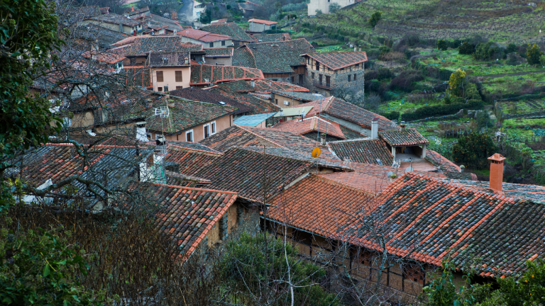 🌿 Robledillo de Gata: dos noches con desayuno por 69€ por persona en uno de los pueblos más singulares de Sierra de Gata