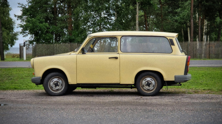 Berlín al volante de un Trabant: 75 minutos de historia sobre ruedas desde 79 €