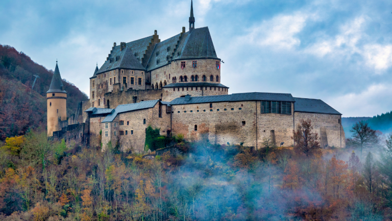 🇱🇺🇧🇪 Ruta Alfonsiana: Luxemburgo → Vianden → Dinant → Namur por 56€ de vuelos