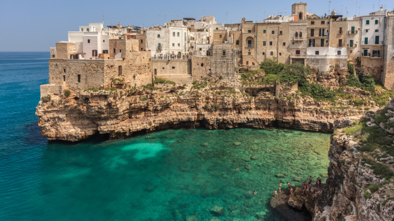 Bari desde Madrid: cinco noches para conocer la Puglia por 287 € por persona