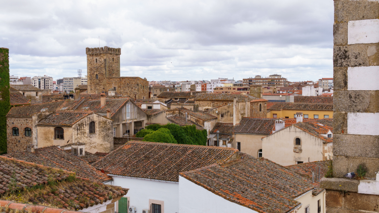 Cáceres por 74,50 € por persona: dos noches para recorrer una ciudad monumental