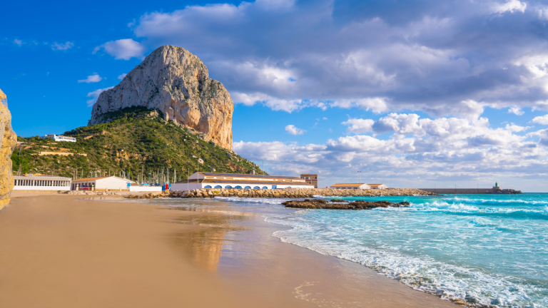 Calpe: tres noches con desayuno por 121,50 € por persona