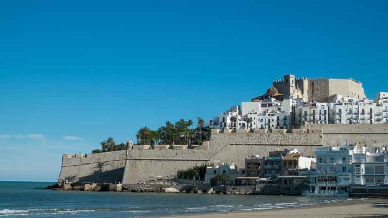 Peñíscola adults only: tres noches junto al casco histórico por 121,50 € por persona