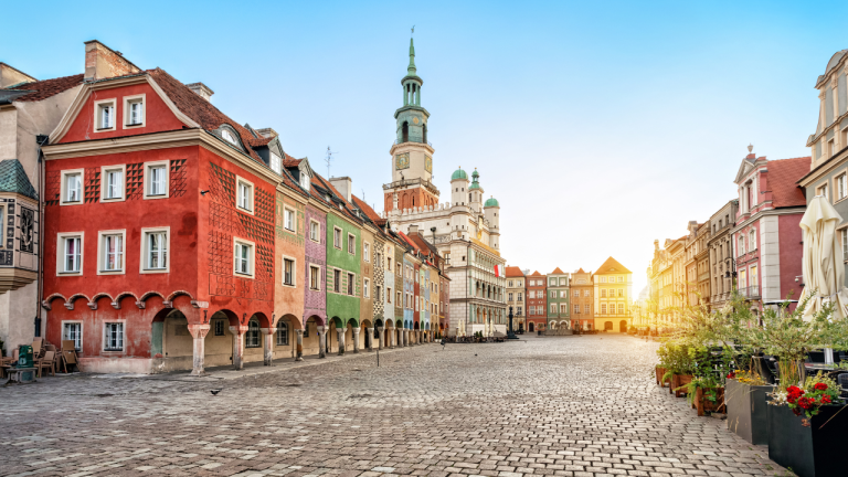 Navidad en Poznań: tres noches para dos por 139 € en una ciudad polaca que merece salir del segundo plano