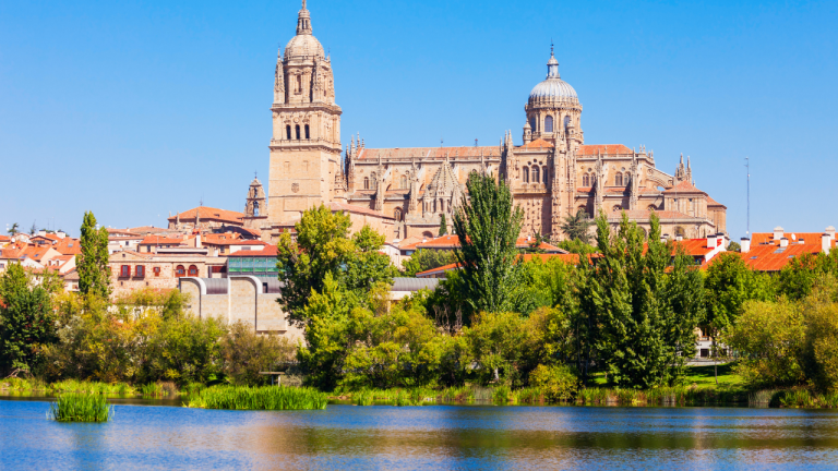 Salamanca: dos noches con balcón por 72 € por persona con tarifa Genius
