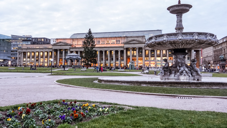 Stuttgart en Navidad desde Barcelona: vuelos directos y dos noches por 149 € por persona