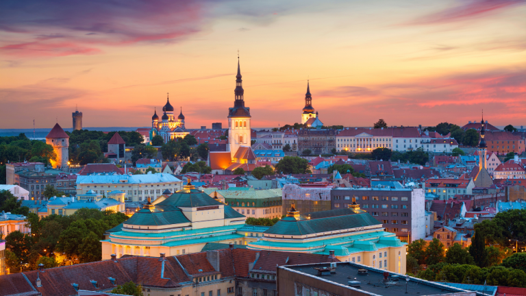 Tallin desde Barcelona por 187 € por persona: cuatro noches de invierno con vuelos directos