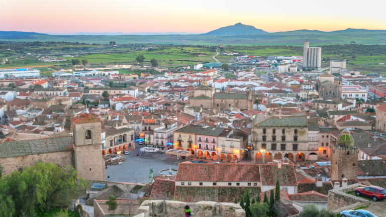 Trujillo por 86 € por persona: dos noches entre la Plaza Mayor y la ciudad medieval