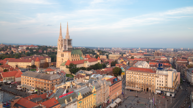 Debajo de Zagreb hay otra ciudad: túnel de la Segunda Guerra Mundial, casco antiguo y funicular por 20 €