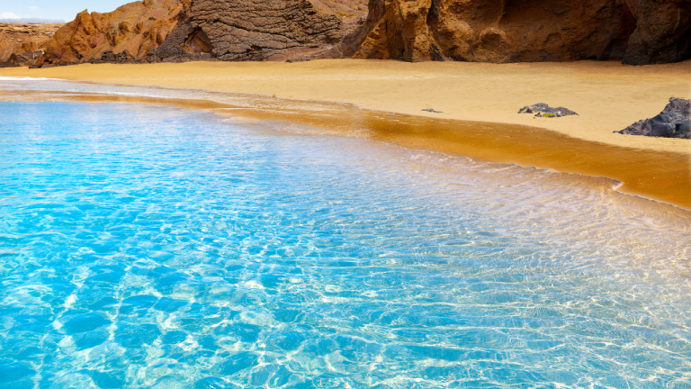 Una semana en Canarias mientras la península vive enero: Gran Canaria con desayuno y cena por 604,50 € por persona